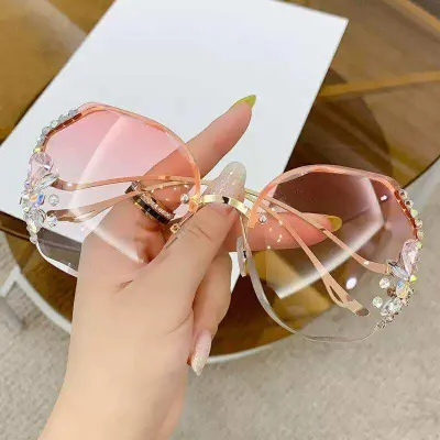 Rimless Retro Classic Design Sunglass For Woman 